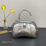 Balenciag＊Editor沙漏餃子包 BB新推出有一種獨特的魅力 讓人一