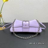 Balenciag 新品出貨 單肩 鍊條腋下包 可斜挎 牛皮 原版五金 上身超