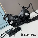 【原單小號】  爆裂文銀色Balenciag Le Cagole半月牙腋下包斜