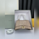 原單配盒  Balen~~~ga爆款/平紋白色沙漏包來啦！半月彎弧線.獨特的外形