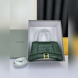原單配盒  Balen~~~ga爆款/平紋白色沙漏包來啦！半月彎弧線.獨特的外形