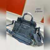 牛仔，BALENCIAG* 全新 Neo Cagole 機車包，一眼相中了它可