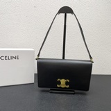 . celine 新款單肩腋下包出 小牛皮材質 倒梯形包身設計 手感柔軟 黑金