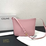 CELINE Croque法式極簡腋下包 新款腋下包靈感來源于法國街頭Café裡