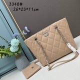 chanel：23c購物包，菱格購物袋，原版球紋制作，經典皮穿鍊搭配皮肩帶。内置