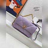 chanel最新爆款出貨啦專櫃同步進口牛皮手感非常柔軟。上身效果超級棒，可手提
