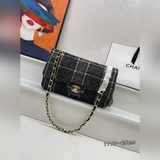 大號 chanel最新爆款，軟呢毛尼：淺金色五金鍊條配件與小羊皮完美