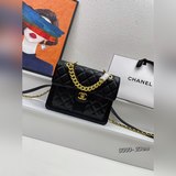 chanel 新品出貨 雙肩包 進口牛皮女神的小毒物 逛街遊玩必備 畢竟最百搭的