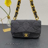Chanel牛仔包2023 cf A 牛仔包背起來非常舒服  這隻剛出來的巨喜歡