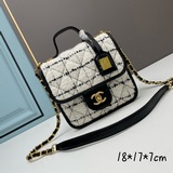 進口方格羊毛呢料  Chanel C小方包毛呢鍊條手提包 2023将時裝秀材質融