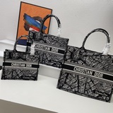原單刺繡 DIOR迪奧Book Tote 手袋配絲巾這款BookTote手袋