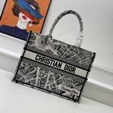 原單刺繡 DIOR迪奧Book Tote 手袋配絲巾這款BookTote手袋