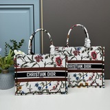 【dior Book Tote】多數人消費奢侈品牌首先想到的是買實用型的經典款