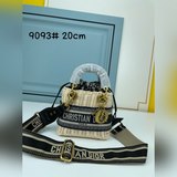 新款竹編織包今日分享·Dior21高品質新款編織菜籃子包自迪奧 Dior Dio