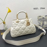 lady dior 走秀款戴包牛皮格革绗縫超大藤格紋 此款 lady di