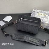 Dioя homme老花相機包 新款Homme系列的相機包實在帥la ～簡單