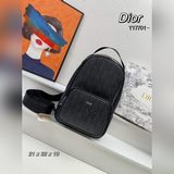 今年最新款^_^   ［發]  最新款斜挎版肩背包是本季新款，從 Rider 手