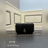 配盒子 、lady dior 手機袋 藍色金扣這款 lady dior 手機袋