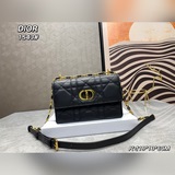 配盒子【原版品質】迪奧豆腐包 dior 新款棱格複古包，複古牛皮的紋路，硬挺的包