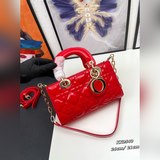 原版漆皮 【橫版戴包】全新lady djoy包包，很多人應該都被這隻窄版戴包吸引