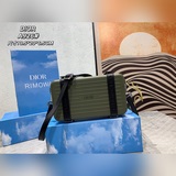 dior0 & rimowa 聯名限定款小行李箱子包來啦！自從rimowα被巨頭