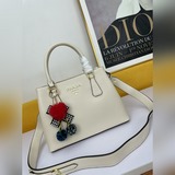 原版高品質  普拉達《PRADA》 你醉心(下單送公仔挂飾)上市，經典