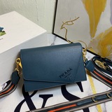 官網勁爆翻蓋 普拉達/PRADA-翻蓋銷量冠軍款，型號2105，配置兩條肩帶，2