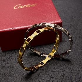 Cartier 卡地亞官網最新發布  火爆窄版細款手镯 進口精工保色18k 高端