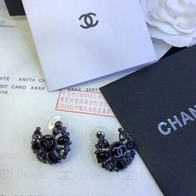 進出專櫃無壓力，chanel 香奈兒水鑽耳釘，正品140  00大洋+，新版本超