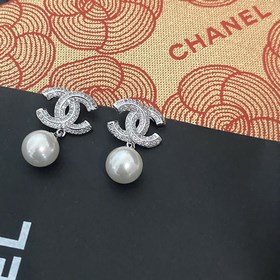 1880150   賣瘋了小香官網主推爆款 精工版小香 最新 Chanel 晶鑽