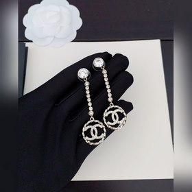 【  Chanel香奈兒  最新款 镂空圓形爪鍊耳環】一緻Z黃銅材質 0160