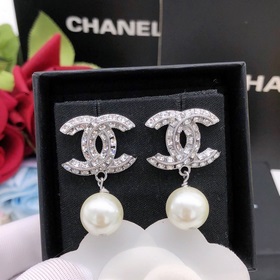 【chanel最新款 吊珍珠耳釘】一緻Z黃銅材質