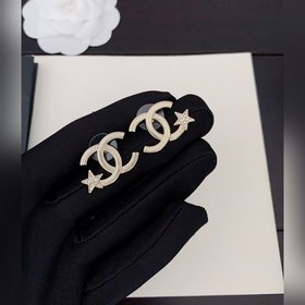 chanel 最新款 淺金五角星cc耳釘】一緻Z黃銅材質 0150 070
