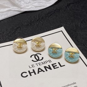 CHANEL 香奈兒雙C字母水晶石耳釘 新款 原版一摸一樣的原單貨 每一個細節媲