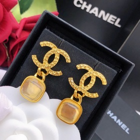 編號XED0274【chanel 立體黃色透明琺琅耳環】·雙c正面和側面都有