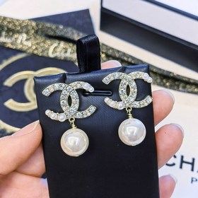 188033 賣瘋了小香官網主推爆款 精工版小香 最新 chanel 字母晶鑽珍
