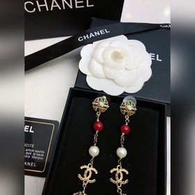 chanel 香奈兒新款耳環款 流蘇耳環專櫃黃銅，很清新一款耳環 修飾臉型 上身