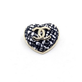 chanel 最新款 黑白布胸針】一緻ZP黃銅材質