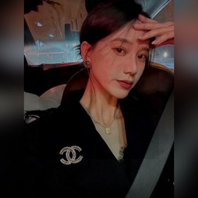 CHANEL 小香 專櫃新款同步上新香奈兒胸針，是最懂女人的飾物。那些傾注了全部
