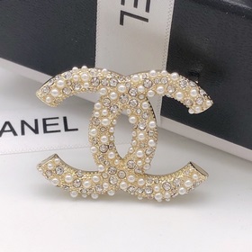 編號XXZ0054秋冬季節胸針到貨 chanel 新款熱賣系列 鑲嵌5A鑽石