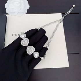 【 chanel 最新款 白金滿鑽愛心項鍊】一緻ZP黃銅材質 0850130