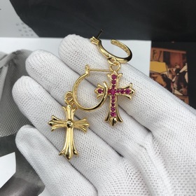 Chrome Hearts  克羅心金色粉鑽耳釘