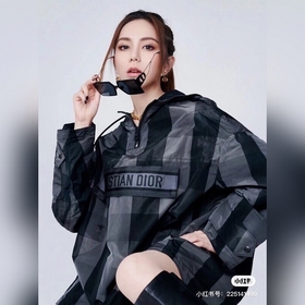 迪奧 一線大牌都愛的Dior·迪奧 新品CD字母項鍊 金屬質感逆襲版DIOR字母