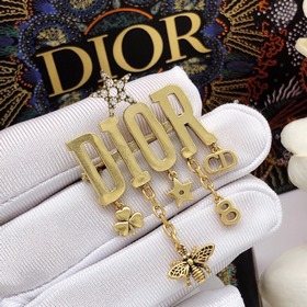 編號DXZ0006Dior 迪奧 秋冬新品 星星字母 吊墜胸針 三葉