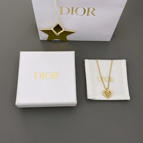 【D 镂空愛心項鍊】【編碼3500140】Dior vintage系列，越看