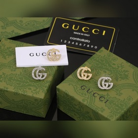 gucci古馳 複古g字新款 熱賣款耳釘 源自于70年代的經典字母與專櫃一緻材質