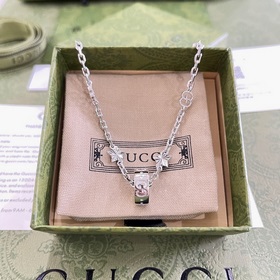 Gucci lcon系列全新款型 以精緻現代的全新風格打造經典單品 繁複的刻花細