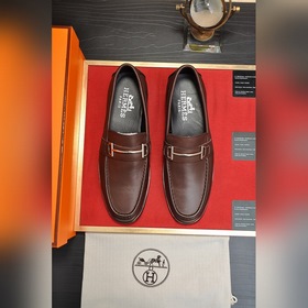 【愛馬仕 hermes】（羊皮内裡） 意大利頂級奢侈 他不追求新奇的款式和華麗的