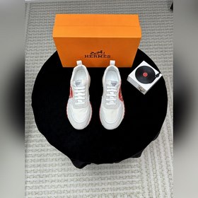 （hermes-愛馬仕） 本人從法國代購 ，從開模要找原版皮大底都做到1：1。從