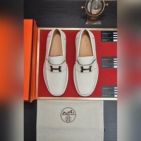 【愛馬仕 hermes】（牛皮内裡） 意大利頂級奢侈 他不追求新奇的款式和華麗的